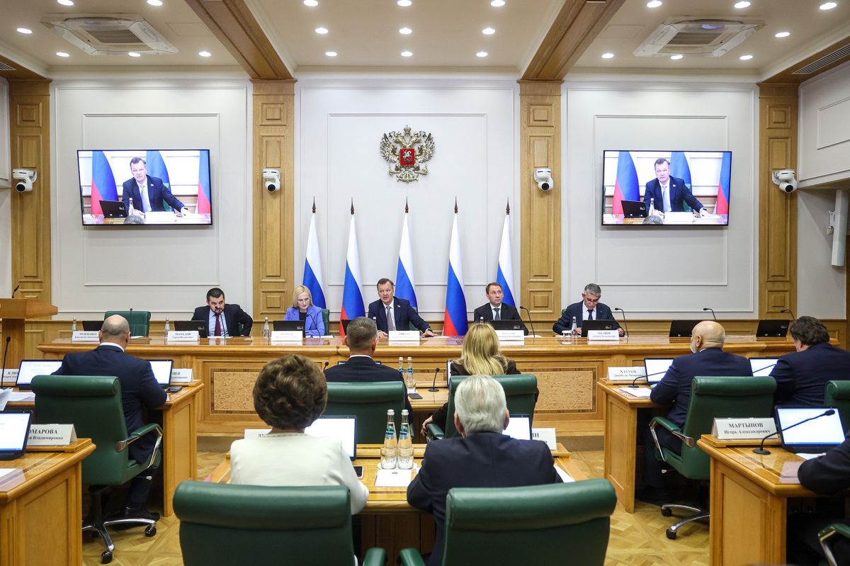 Спикер пензенского парламента Вадим Супиков прокомментировал тему заседания Президиума Совета законодателей РФ Спикер пензенского парламента Вадим Супиков прокомментировал тему заседания Президиума Совета законодателей РФ