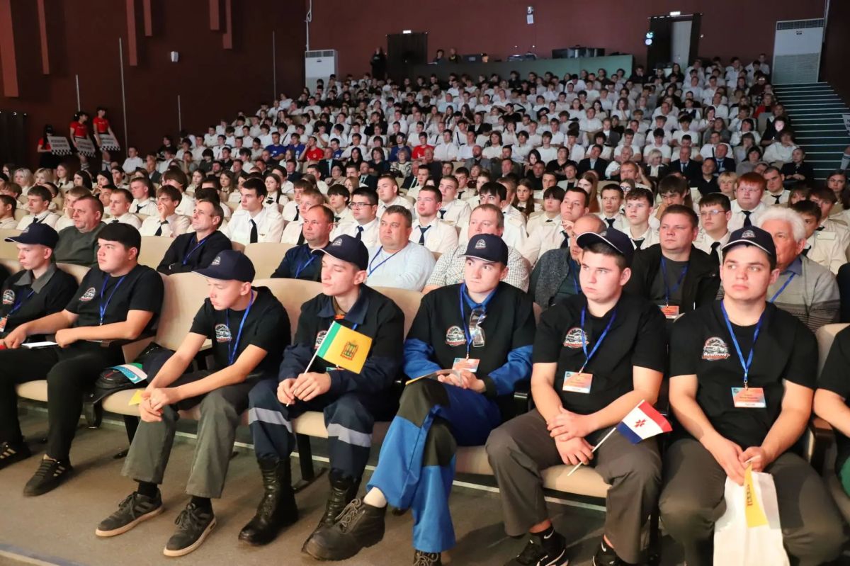 Александр Ломовцев пожелал конкурсантам «Автопрофи-2026» удачи на всех этапах соревнований Александр Ломовцев пожелал конкурсантам «Автопрофи-2026» удачи на всех этапах соревнований
