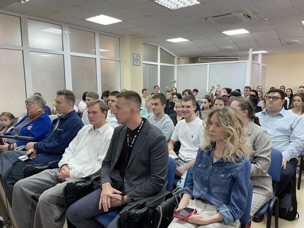 В Центре опережающей профессиональной подготовки (ЦОПП) состоялся образовательный интенсив «Медиа-движение СПО 58: Академия наставников». В Центре опережающей профессиональной подготовки (ЦОПП) состоялся образовательный интенсив «Медиа-движение СПО 58: Академия наставников».